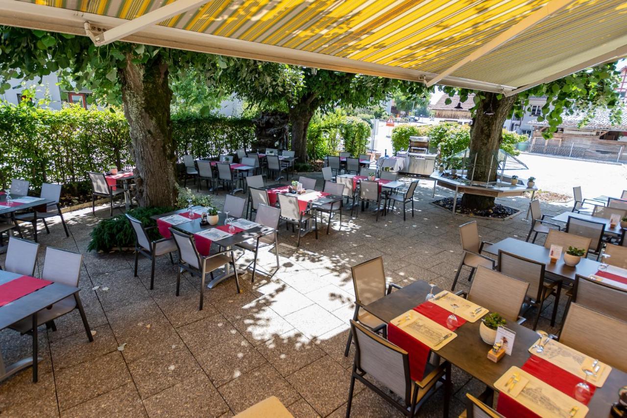 Gasthaus Zum Goldenen Kreuz Rafz Esterno foto