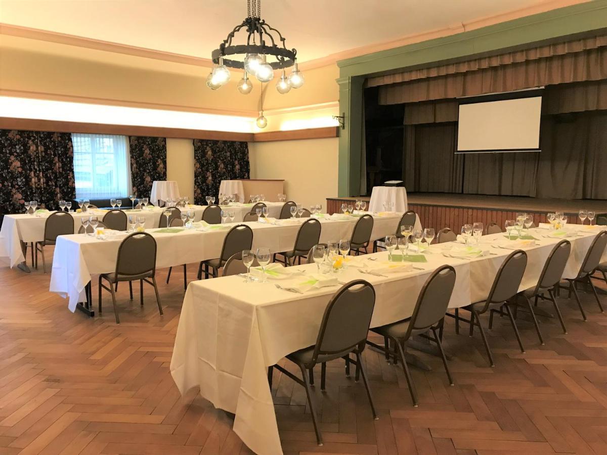 Gasthaus Zum Goldenen Kreuz Rafz Esterno foto
